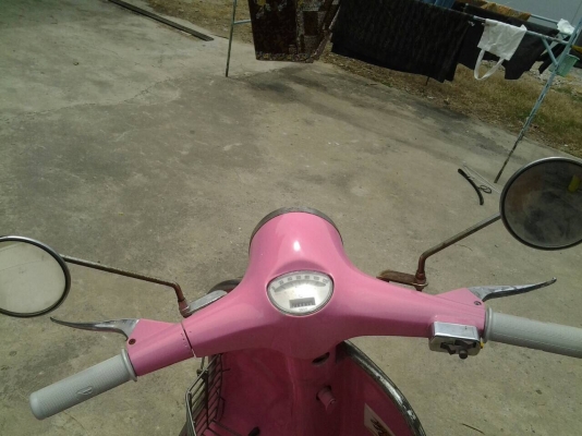 ขาย vespa supper สดๆสวยๆ อิตารีแท้ๆ เครื่องดีมากครับ ล้อ 8" ขี่ออกทริปยาวๆ สบายๆครับ no book ราคา 34500 บาท รับเทรินทุกรุ่น รับรองว่ารถสมบูรณ์มากครับ...