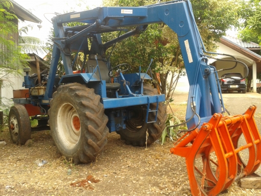 ขายรถ ไถฟอร์ด คีบอ้อย ( ลดราคาครับเหลือ 375000 บาท ครับ )