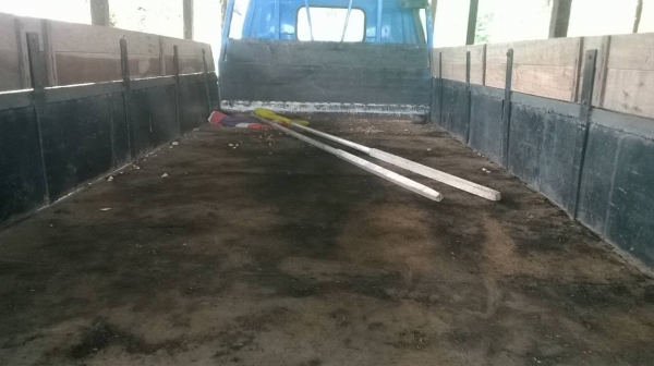 ขาย 6 ล้อพร้อมใช้ คัสซี TL100  เครื่อง 4BE1 110 แรงม้า แต่งเกียร์สั้น หัว NKR ลงเล่มแล้ว ทะเบียนเต็มพร้อมโอนครับ