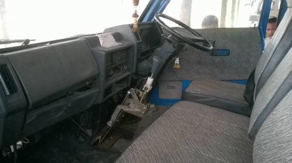 ขาย 6 ล้อพร้อมใช้ คัสซี TL100  เครื่อง 4BE1 110 แรงม้า แต่งเกียร์สั้น หัว NKR ลงเล่มแล้ว ทะเบียนเต็มพร้อมโอนครับ