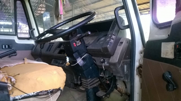 ขาย 6 ล้อใหญ่ FTR มือเดียวออกห้าง ยาว 6 เมตร  เครื่อง 4BD1 165 แรงม้า คัสซีเต็มตลอดเส้น พาวเวอร์ เบรคลมดัน เก๋งบางเดิมไม่เคยทำสี ทะเบียนพร้อมโอน