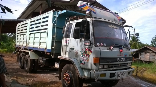 ขาย 10 ล้อ Rocky เพลาเดียวดั้ม ช่วงล่างจัมโบ้ เครื่อง 6BG1 175 แรงม้า ยางเต็มทั้ง 10 เส้น  เพาวเวอร์ เบรคทิฟฟี่ ทะเบียนพร้อมโอนครับ