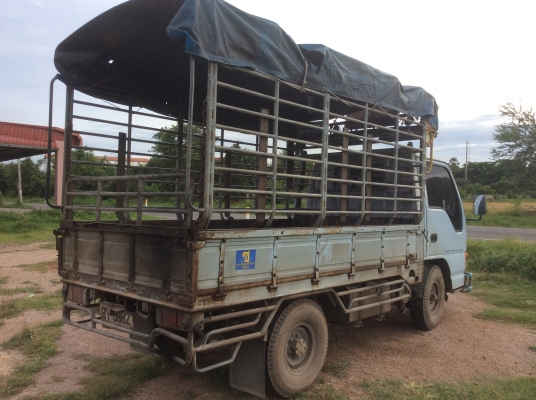 ขาย4ล้อNKRปี39 เครื่อง88แรง (รถห้างแท้) เดิมๆบางๆไม่เคยทำสี ราคา340,000 บาท