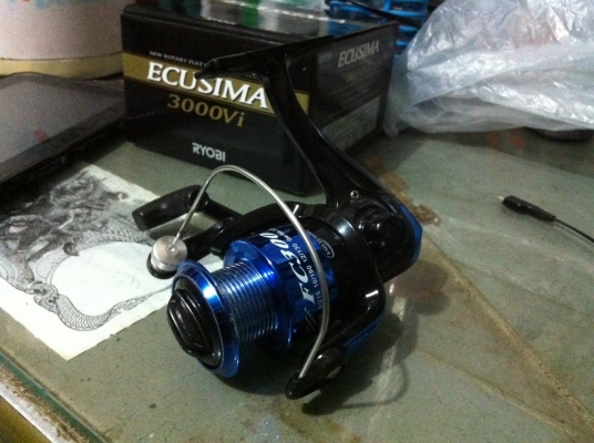 รอกตกปลา ตามรูป ของลูกชาย วัย 12 ขวบ ใช้งานได้ปกติ พอดีลูกชายเก็บเงินซื้อตัวใหม่มา พันกว่าบาท เลยช่วยลงขายตัวเก่าให้ ดีกว่าวางทิ้งไว้เปล่าๆ ขาย 299 ราคาต่อรองได้ อยู่ใกล้ทางแยกสามพราน นครปฐม