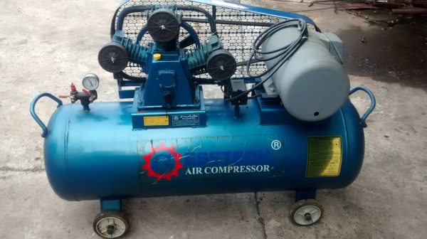 ขายปั๊มลมขนาด 2 แรงม้า มอเตอร์ Mitsubishi ไฟ 220v. สีเดิม