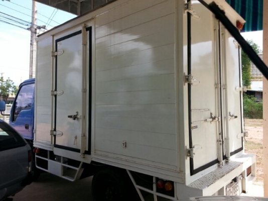 ขายISUZU NKR 88แรง ปี47ห้างแท้ ตู้บรรทุก เครื่องดี แคชซีสวย ยางดี ภายในสวย แอร์เย็น เอกสารพร้อมโอน