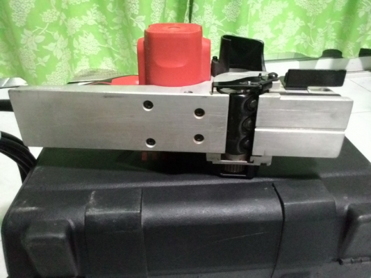 กบไสไม้ไฟฟ้ายี่ห้อ maktec ขนาด 3 นิ้ว สภาพเกิน 90 เปอร์เซนต์ครับ กบไสไม้ไฟฟ้ายี่ห้อ maktec ขนาด 3 นิ้ว สภาพเกิน 90 เปอร์เซนต์ครับ