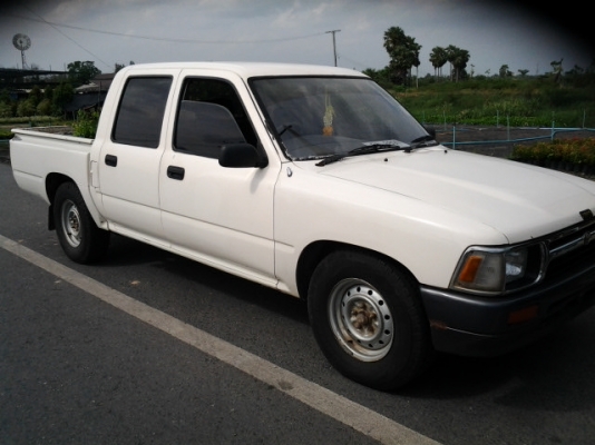 ไมตี้เอ็กซ์4ประตู เครื่องดีเซลเดิมๆครับ