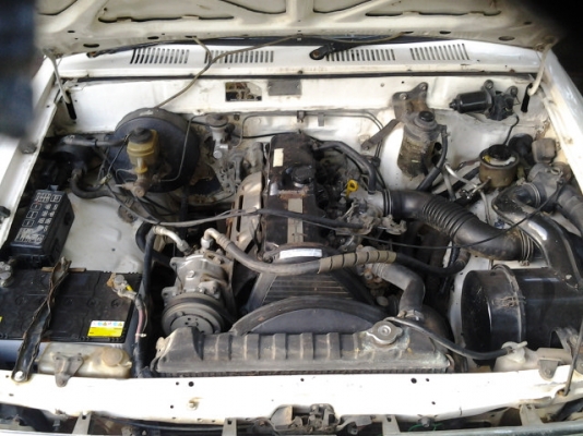 ไมตี้เอ็กซ์4ประตู เครื่องดีเซลเดิมๆครับ ไมตี้เอ็กซ์4ประตู เครื่องดีเซลเดิมๆครับ