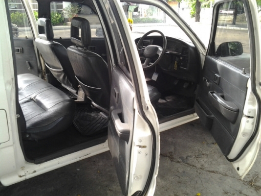 ไมตี้เอ็กซ์4ประตู เครื่องดีเซลเดิมๆครับ ไมตี้เอ็กซ์4ประตู เครื่องดีเซลเดิมๆครับ