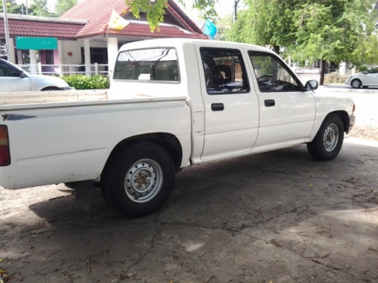 ไมตี้เอ็กซ์4ประตู เครื่องดีเซลเดิมๆครับ ไมตี้เอ็กซ์4ประตู เครื่องดีเซลเดิมๆครับ