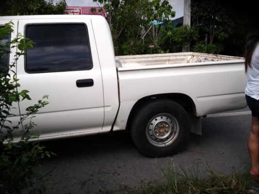 ไมตี้เอ็กซ์4ประตู เครื่องดีเซลเดิมๆครับ ไมตี้เอ็กซ์4ประตู เครื่องดีเซลเดิมๆครับ