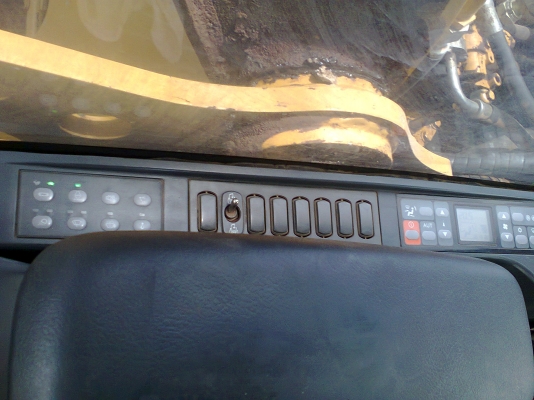 รถแบคโฮ CAT 320D