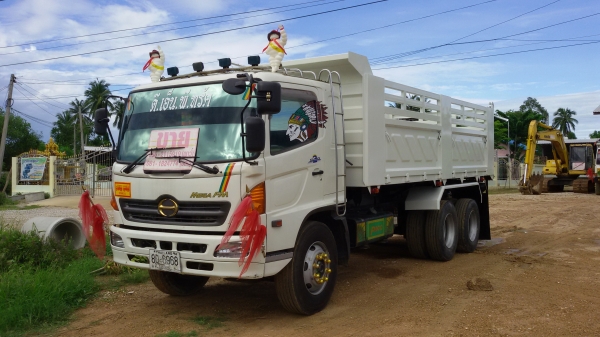 ขายฮีโน่ เมก้า260แรงม้า ปี48 กระบะต่อใหม่ ใช้งานน้อยมากๆ