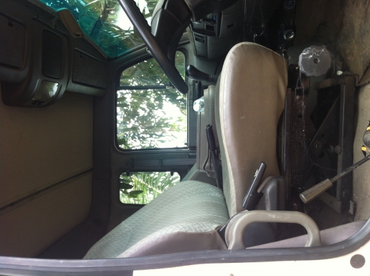 ขาย 6 ล้อ หัวลาก Nissan UD PKB214 พร้อมหางเทลเลอร์ ขาย 6 ล้อ หัวลาก Nissan UD PKB214 พร้อมหางเทลเลอร์