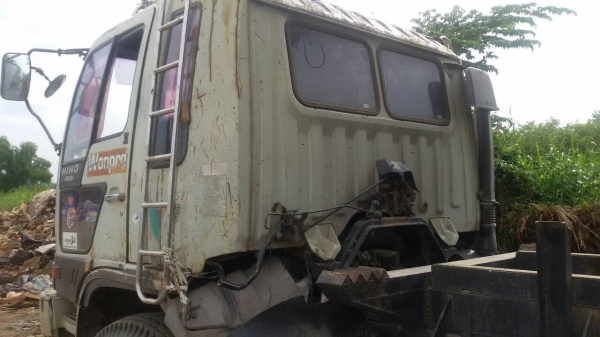 HINO-3H-ดั้ม2เพลา.เครื่องHO7Dครัชซีสวย.ราคา-850,000-บ..นรินทร์ชลบุรีมัดจำแล้วครับ.. HINO-3H-ดั้ม2เพลา.เครื่องHO7Dครัชซีสวย.ราคา-850,000-บ..นรินทร์ชลบุรีมัดจำแล้วครับ..