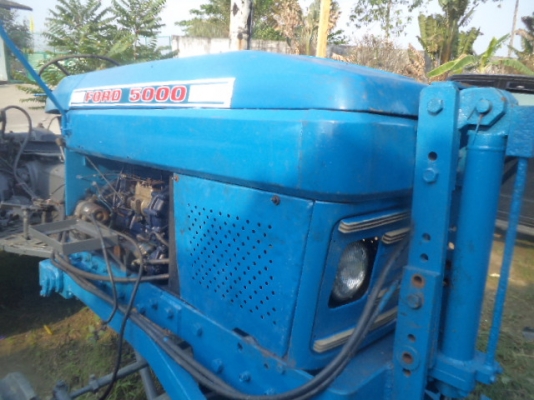 ขายรถไถ leyland รุ่น 272 สภาพพร้อมใช้งาน เครื่อง 71 แรงม้า พร้อมดันหน้าในราคา 109000 บาท