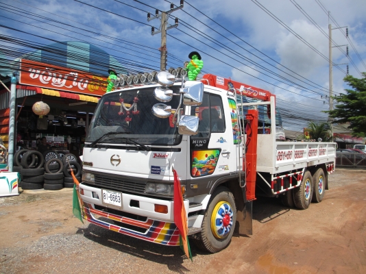 หัว+แชสซี รถ10ล้อ เพลาเดียว ไม่รวมเครน+กระบะ หัว+แชสซี รถ10ล้อ เพลาเดียว ไม่รวมเครน+กระบะ