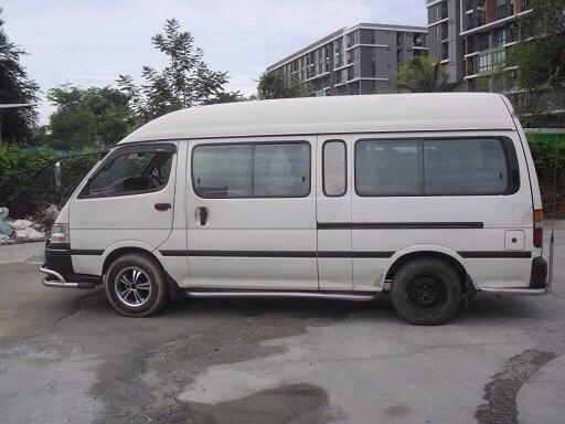 ขายรถตู้หลังคาูสูง ปี 2000 2เจ ออโต้ LPG ภายในวีไอพี 4 แถว ขายรถตู้หลังคาูสูง ปี 2000 2เจ ออโต้ LPG ภายในวีไอพี 4 แถว