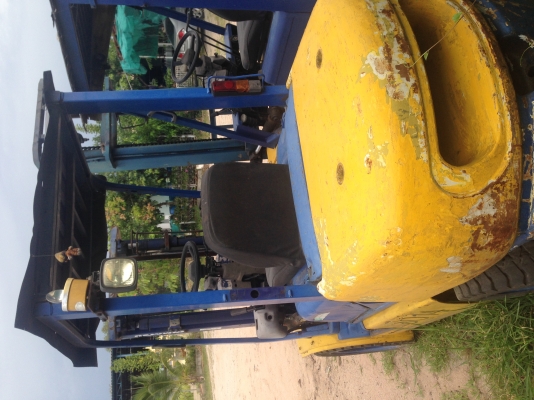 เวทท้าย komatsu 3 ตัน