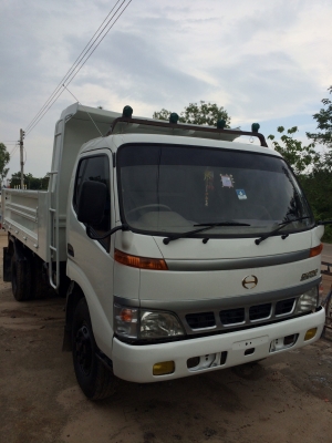 รถดั้มหกล้อ ฮีโน่ ยูโรทู สามมิตรมอร์เตอร์ ปี 2548 สวยๆ มือเดียว เดิมห้าง ครับ รถดั้มหกล้อ ฮีโน่ ยูโรทู สามมิตรมอร์เตอร์ ปี 2548 สวยๆ มือเดียว เดิมห้าง ครับ