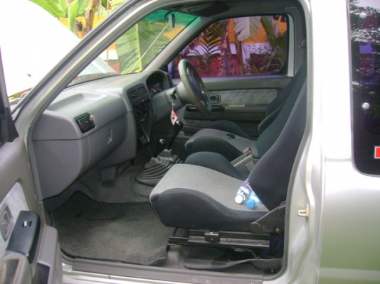 NISSAN FRONTIER KING CAB 4 WD BENZIN 24 จากโรงงาน LPG