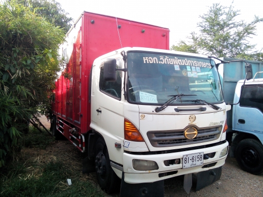6 ล้อใหญ่ *ตู้ 10 บาน*  HINO *Euro.2*  MEGA FG 212 แรงม้า *ยาว 7.20ม.* รถสวยเดิม  *รถห้างแท้* มีเล่มพร้อม