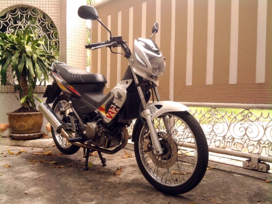 ขออนุญาติขาย Honda Sonic 125 รุ่นไมล์ขาว เดิมๆ โอนให้ฟรีครับ