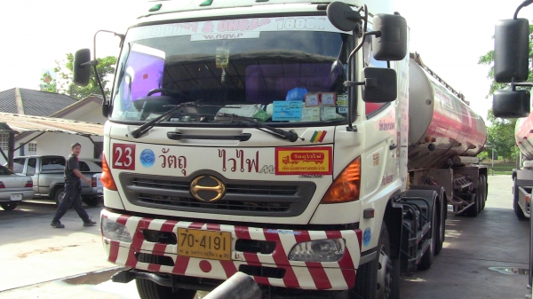 ขาย หัวลากนิสสัน 320 แรงม้า  ฮีโน่ 320 แรงม้า  แท้งค์เหล็กความจุ 40000