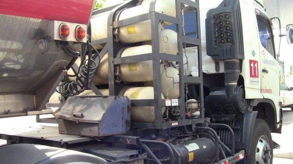 ขาย หัวลากนิสสัน 320 แรงม้า  ฮีโน่ 320 แรงม้า  แท้งค์เหล็กความจุ 40000