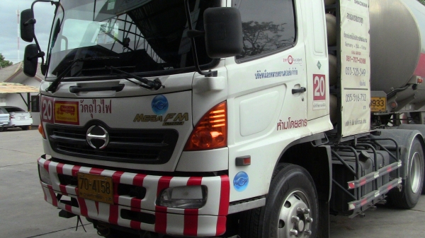 ขาย หัวลากนิสสัน 320 แรงม้า  ฮีโน่ 320 แรงม้า  แท้งค์เหล็กความจุ 40000