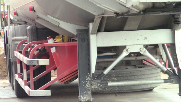 ขาย หัวลากนิสสัน 320 แรงม้า  ฮีโน่ 320 แรงม้า  แท้งค์เหล็กความจุ 40000