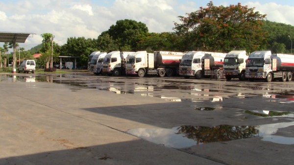 ขาย หัวลากนิสสัน 320 แรงม้า  ฮีโน่ 320 แรงม้า  แท้งค์เหล็กความจุ 40000