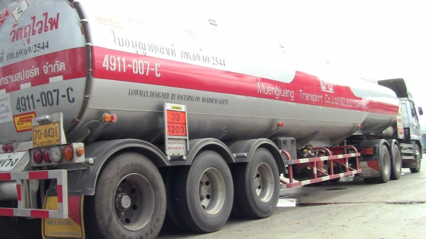 ขาย หัวลากนิสสัน 320 แรงม้า  ฮีโน่ 320 แรงม้า  แท้งค์เหล็กความจุ 40000