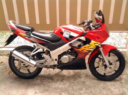 ขออนุญาติขาย HONDA CBR 150 สวยเดิมมาก สตา์ร์ทมือ โอนให้ฟรีครับ