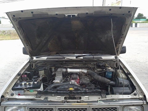 NISSAN  BIG M 2.5 VAN