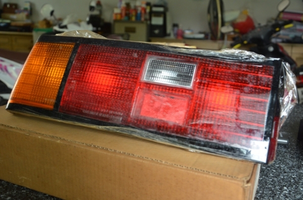 ขาย1 แถม1   ยายไฟท้าย Ke70 ข้างซ้าย ไต้หวัน 1 อัน แถมข้างขวาของไทย อีก1 อัน