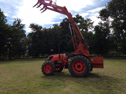 ขาย  รถคีบอ้อย KUBOTA  M8540