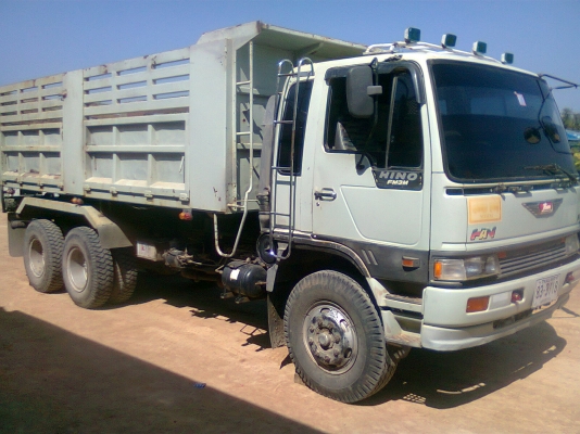 สิบล้อ HINO 3M