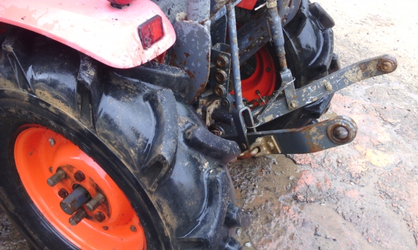 ด่วนๆๆขาย 99000 บาท  ต่อลองได้ ใช้งานน้อย 580 ชั่วโมง บริการส่งฟรีทั่วไทยครับ เข้าร่องอ้อยสบาย ประหยัดน้ำมัน สะดวกสบายครับ