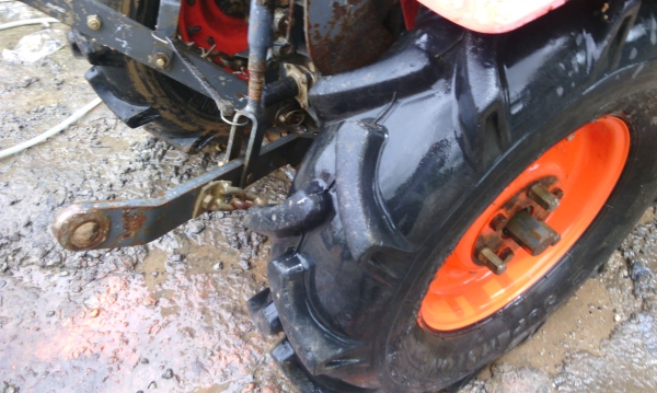 ด่วนๆๆขาย 99000 บาท  ต่อลองได้ ใช้งานน้อย 580 ชั่วโมง บริการส่งฟรีทั่วไทยครับ เข้าร่องอ้อยสบาย ประหยัดน้ำมัน สะดวกสบายครับ