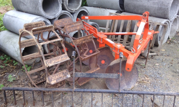 ด่วนๆๆขาย 99000 บาท  ต่อลองได้ ใช้งานน้อย 580 ชั่วโมง บริการส่งฟรีทั่วไทยครับ เข้าร่องอ้อยสบาย ประหยัดน้ำมัน สะดวกสบายครับ