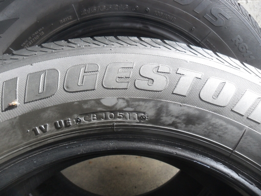 ยาง บริสโตน 215/65R16 ปี09-11 สวยๆ 4 เส้น ราคา 2000 บาท ยาง บริสโตน 215/65R16 ปี09-11 สวยๆ 4 เส้น ราคา 2000 บาท