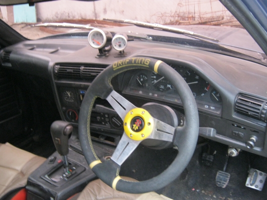 bmw E30 เครื่อง1Jเกียร์ออโต สวยน้ำมันMax17ดิส4ล้อ39000