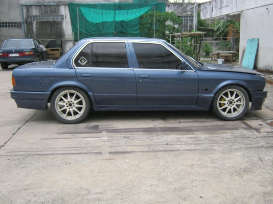 bmw E30 เครื่อง1Jเกียร์ออโต สวยน้ำมันMax17ดิส4ล้อ39000
