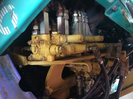 ขาย รถขุดเล็ก pc30 komatsu รุ่น7 คอนโทลนิ้ว