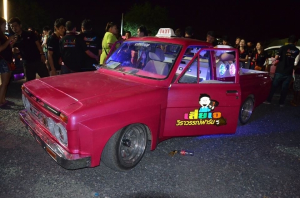 ขาย TOYOTA รุ่นRn13 พศ.2515 สภาพตามรูป รถไม่มีผุ เพิ่งทำมาไม่ได้ใช้เลย ชุดแต่งพร้อม ล้อแม็กใหม่ยางใหม่. เครื่องเสียงใหม่ ใช่ของมียี่ห้อลำโพง EXADทั้งคัน. แอมป์ saxon ปรี bluewave ช่วงล่างดีทำมาใหม่หมด เครื่องเดิมเกียร์คอ ฟิตใหม่ เครื่องเสียงชุดใหญ่. สภาพ ขาย TOYOTA รุ่นRn13 พศ.2515 สภาพตามรูป รถไม่มีผุ เพิ่งทำมาไม่ได้ใช้เลย ชุดแต่งพร้อม ล้อแม็กใหม่ยางใหม่. เครื่องเสียงใหม่ ใช่ของมียี่ห้อลำโพง EXADทั้งคัน. แอมป์ saxon ปรี bluewave ช่วงล่างดีทำมาใหม่หมด เครื่องเดิมเกียร์คอ ฟิตใหม่ เครื่องเสียงชุดใหญ่. สภาพ