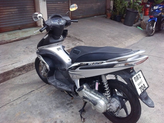 Air bland ปี 50 สีแดง ดำ เครื่องดี เครื่องเดิมๆ มีเล่มเอกสารครบ ไม่มีควัน ไม่หลวม Air bland ปี 50 สีแดง ดำ เครื่องดี เครื่องเดิมๆ มีเล่มเอกสารครบ ไม่มีควัน ไม่หลวม