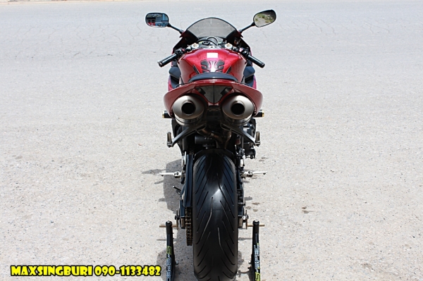 แม็กสิงห์บุรี//YAMAHA R1 ปี2005 มีของแต่งเพียบ ท่อ ARKAPOVIC ทะเบียนแท้โอนขนส่ง 359000 ลดได้