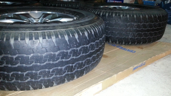 ล้อแม็คเดิม ฟอจูนเนอร์ขอบ 16 พร้อมยาง 265 70R16